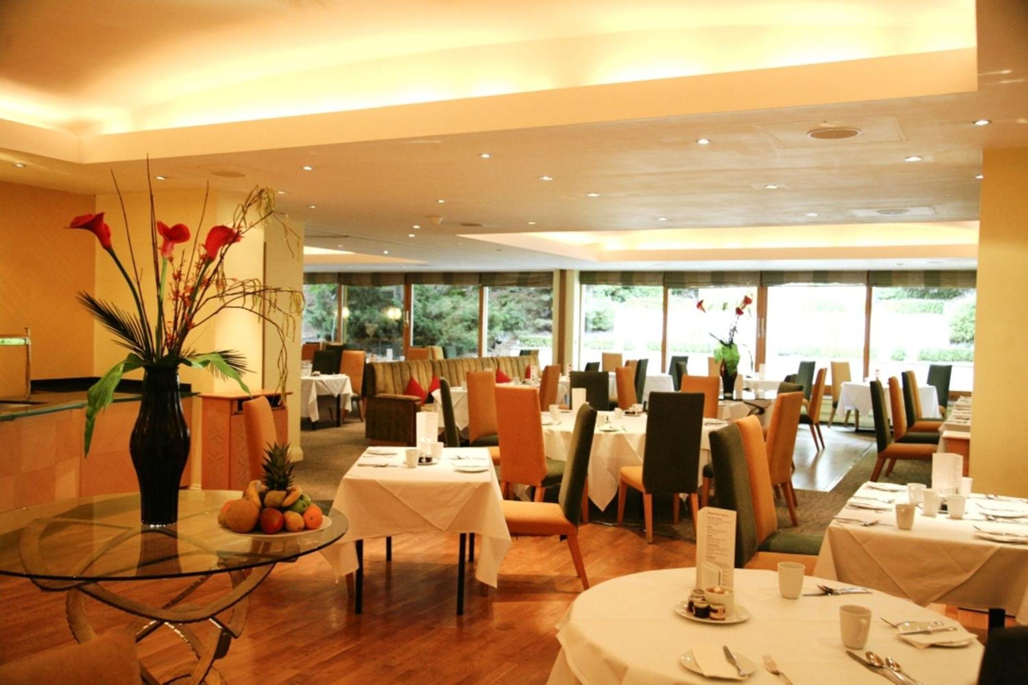 Regency Park Hotel, Health Club & Spa Thatcham Ngoại thất bức ảnh