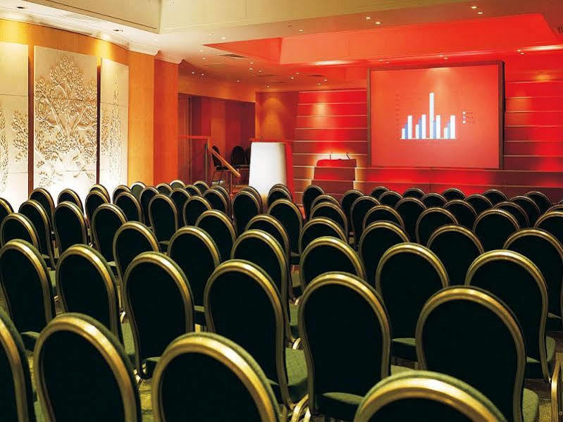 Regency Park Hotel, Health Club & Spa Thatcham Ngoại thất bức ảnh