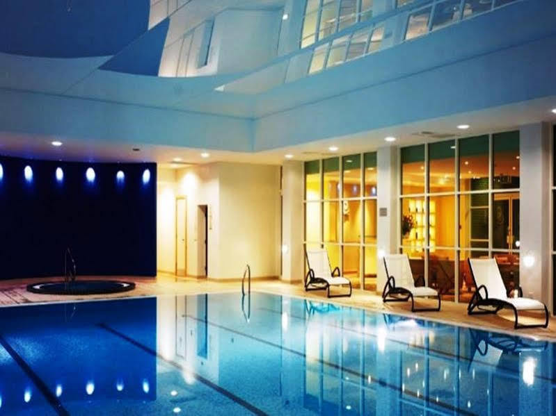 Regency Park Hotel, Health Club & Spa Thatcham Ngoại thất bức ảnh