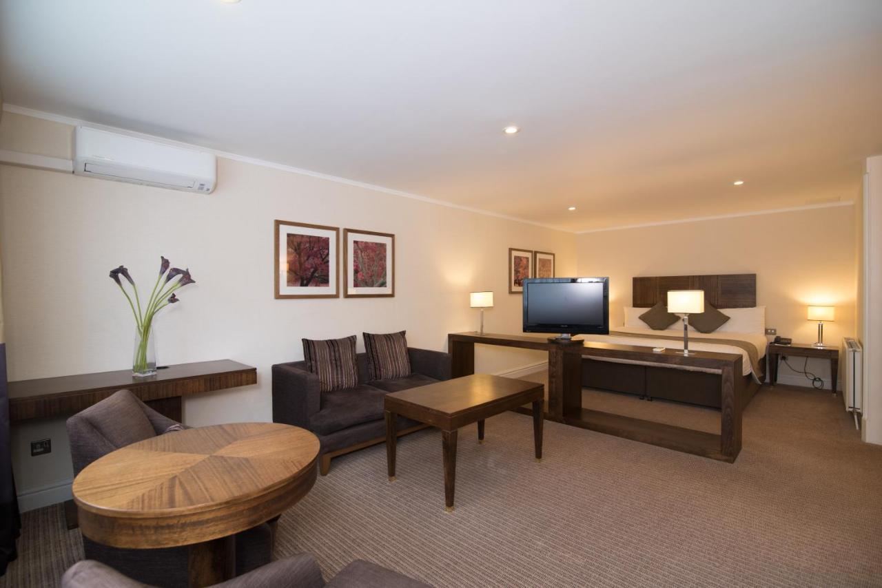 Regency Park Hotel, Health Club & Spa Thatcham Ngoại thất bức ảnh